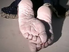 Bianca wet pruney feet