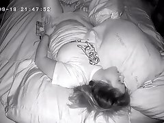Desperate Milf Plays With Her Pussy Before Bedtime